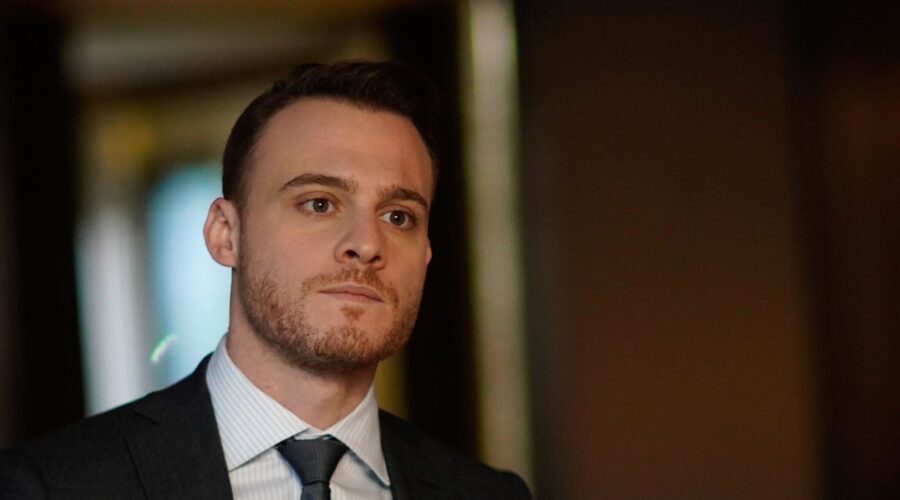 Kerem Bursin Interpreta Serkan In Love Is In The Air Credits: Mediaset