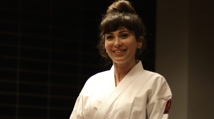 Love Is In The Air: Ayfer Yıldız interpretata da Evrim Doğan. Credits: Mediaset