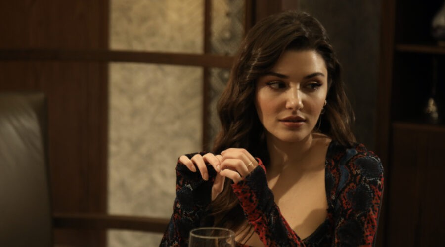 Love Is In The Air: Eda Yıldız interpretata da Hande Erçel. Credits: Mediaset