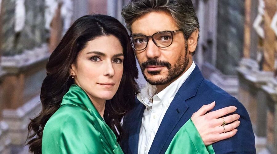 Anna Valle e Giuseppe Zeno in una scena della serie TV Luce dei tuoi occhi. Credits: Pierfrancesco Bruni per Banijay Studios Italy.