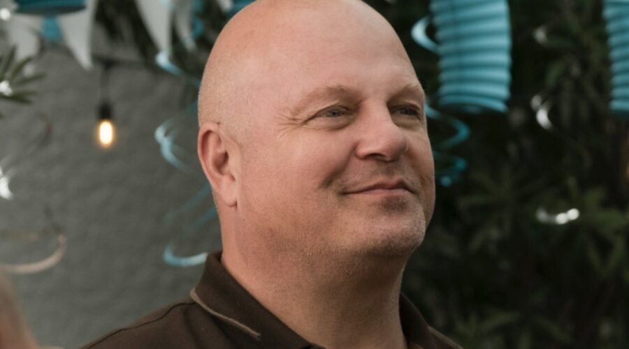 Michael Chiklis Interpreta Ben nella Serie Tv