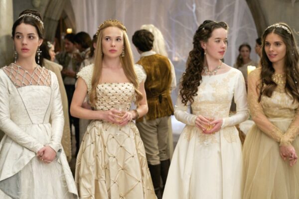 reign serie tv everett collection