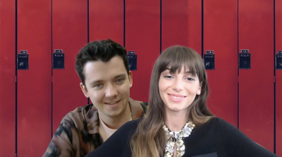Da sinistra: Asa Butterfield e Mimi Keene nella loro intervista a Tvserial.it. Credits: Cattura schermo/Netflix/Envato Elements.