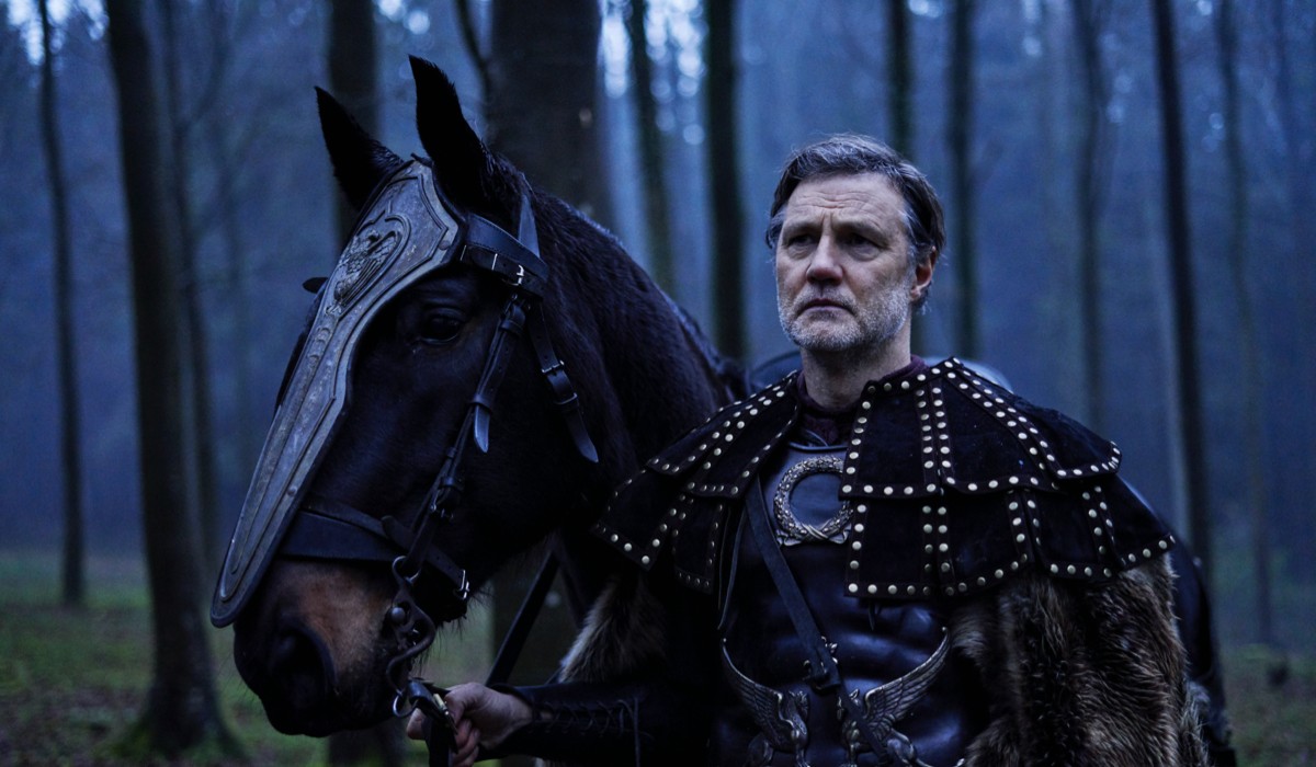 David Morrissey, qui in una scena della terza stagione di “Britannia” dove interpreta Aulus. Credits: Sky.