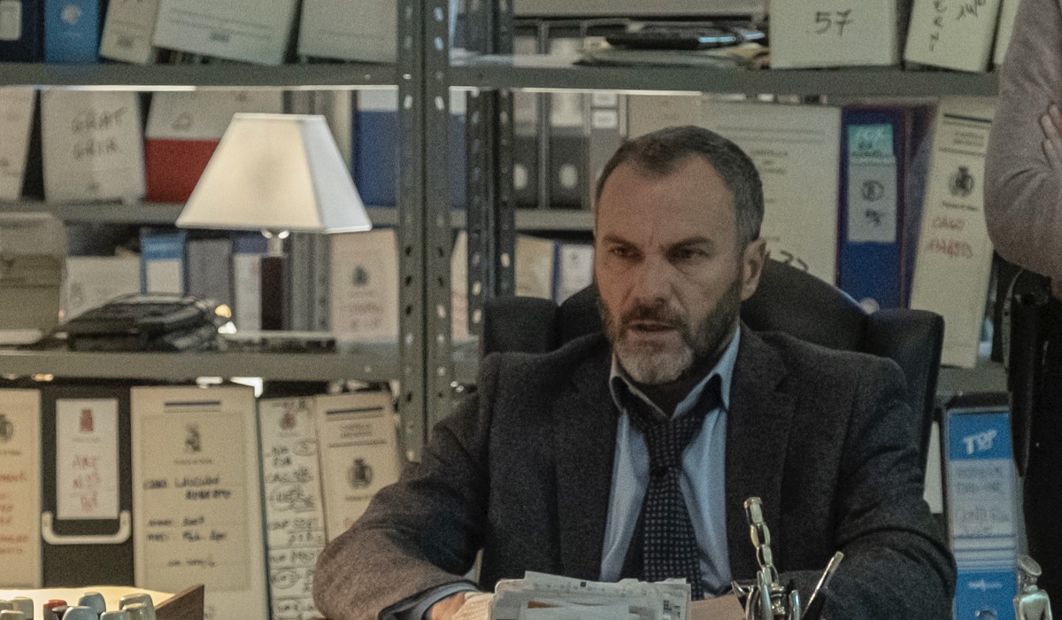 Massimiliano Gallo (Commissario Palma) in una scena de