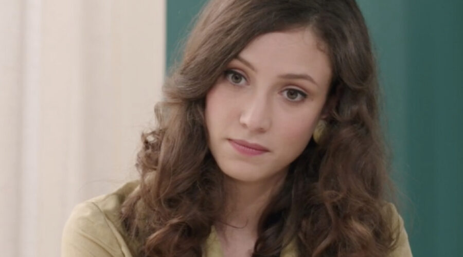 Lucrezia Massari (Flora Gentile Ravasi) in una scena della puntata 16 de