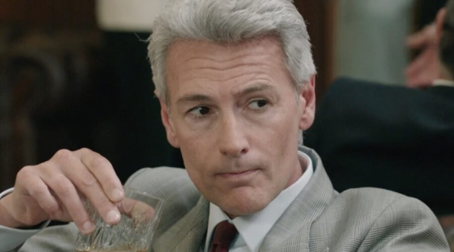 Roberto Farnesi (Umberto Guarnieri) in una scena della puntata 22 de