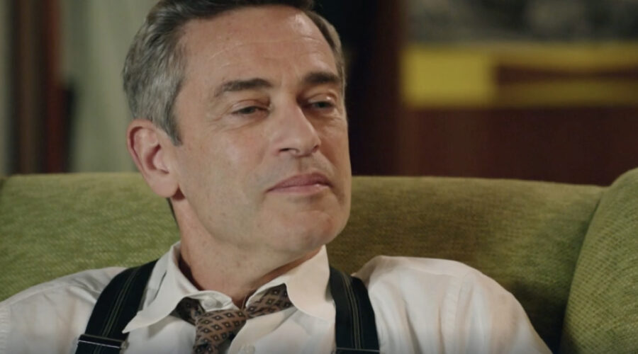 Massimo Poggio (Ezio Colombo) in una scena della puntata 28 de