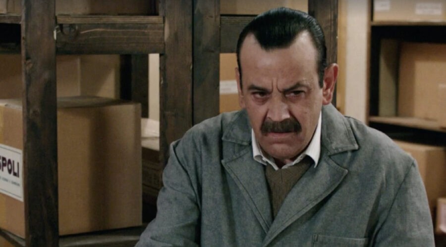 Nicola Rignanese (Giuseppe Amato) in una scena della puntata 29 de 