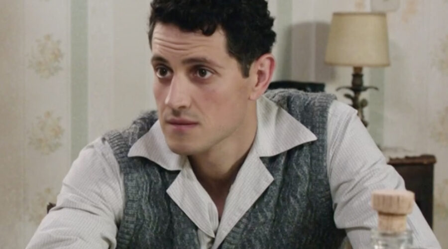 Emanuel Caserio (Salvatore Amato) in una scena della puntata 29 de