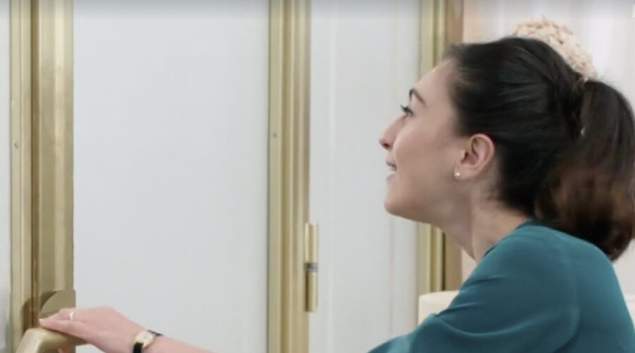 Elisa Cheli (Paola Galletti in Cecchi) in una scena della puntata 31 de 