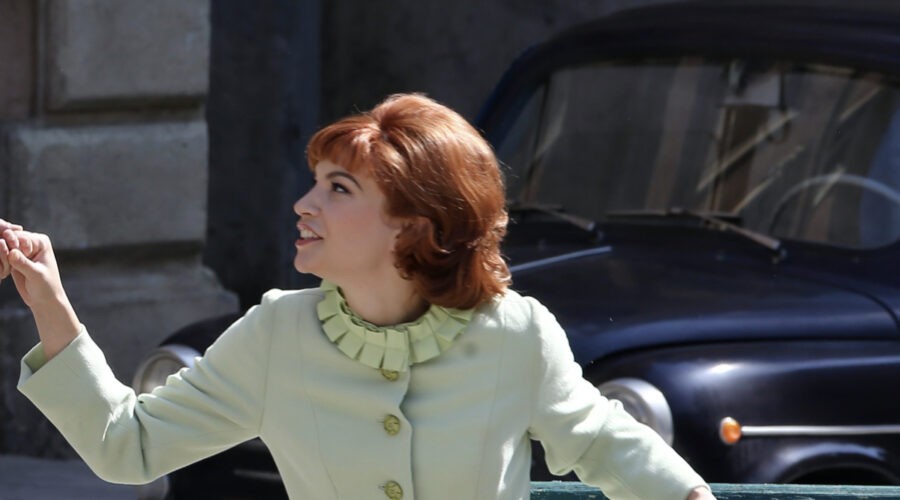 Gaia Bavaro (Gemma Zanatta) in un posato per 