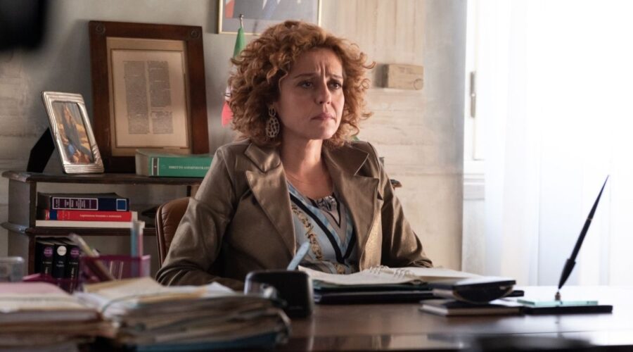 Imma Tataranni: Vanessa Scalera interpreta il procuratore Immacolata Tataranni. Credits: Rai.