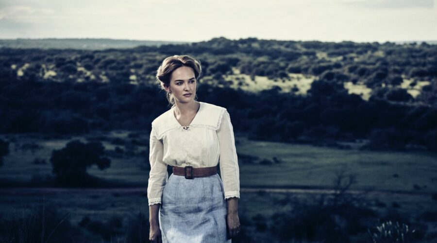 Jess Weixler Interpreta Sally McCullough In 