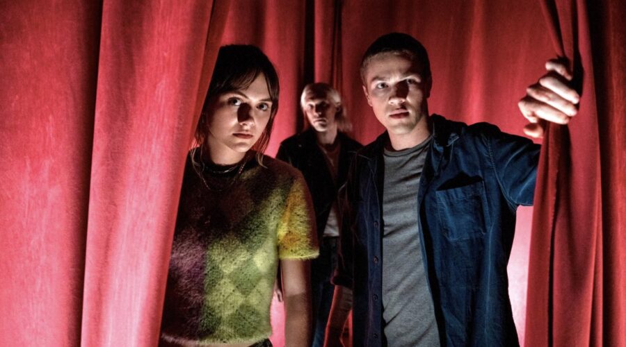 locke and key 3 stagione episodio 7 Emilia Jones as Kinsey Locke, Ian Lake è Bolton, Connor Jessup è Tyler Lock credits amanda matlovich netflix