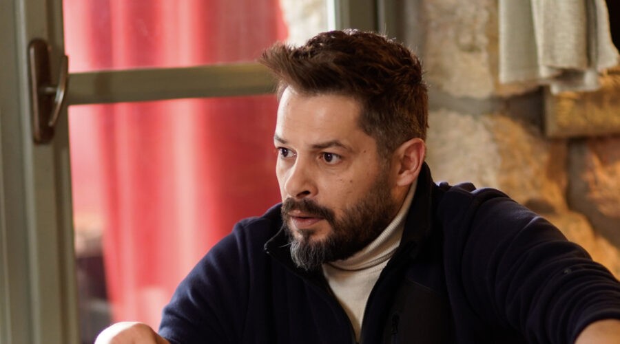 Love Is In The Air: Engin Sezgin interpretato da Anıl İlter. Credits: Mediaset