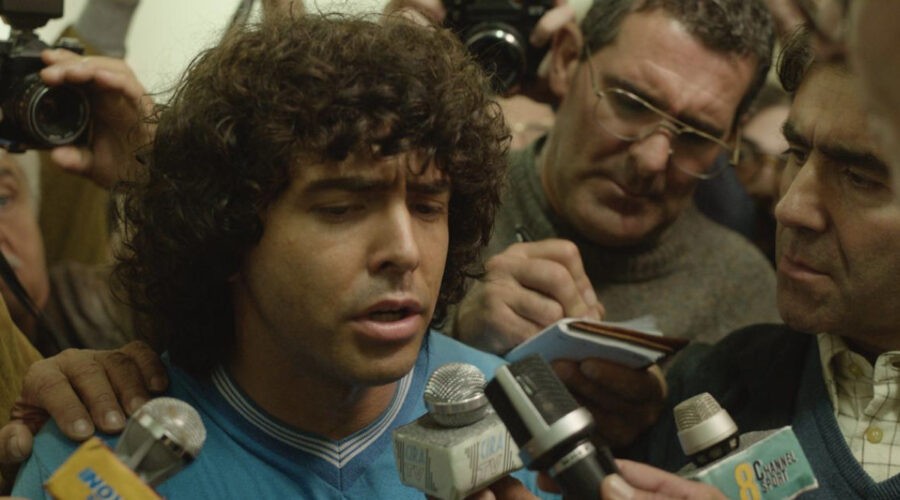 Nazareno Casero (Maradona) In Una Scena Di Maradona Sogno Benedetto Credits Amazon Prime Video