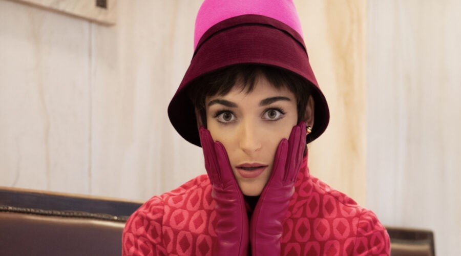 Pilar Fogliati (Delia Brunello) in un posato per 