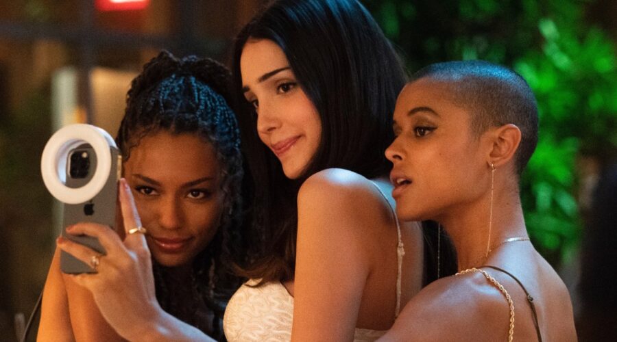 Savannah Lee Smith, Zion Moreno e Jordan Alexander In Gossip Girl 2021. Credits: Sky Italia