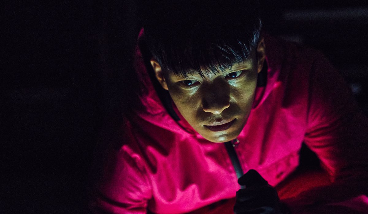 Wi Ha-joon (Hwang Jun-ho) In Squid Game Credits: Youngkyu Park / Netflix