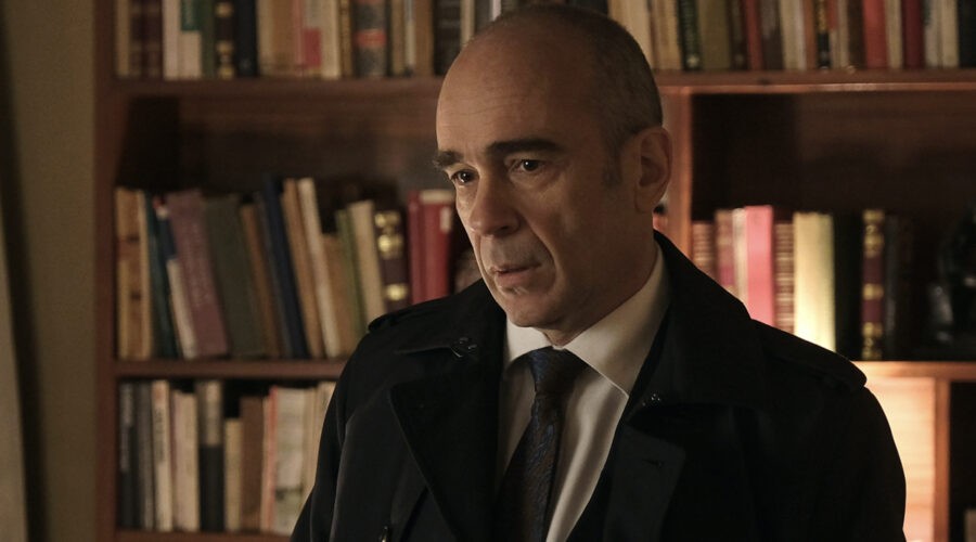 Antonio Zavatteri (Alberto Repetto) in una scena di 