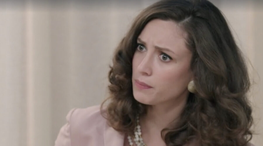 Lucrezia Massari (Flora Gentile Ravasi) in una scena della puntata 14 de 