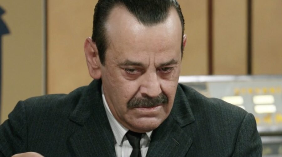 Nicola Rignanese (Giuseppe Amato) in una scena della puntata 38 de 