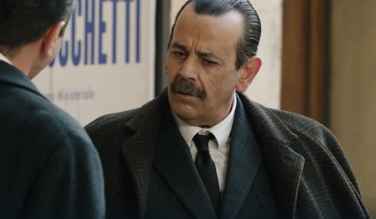 Nicola Rignanese (Giuseppe Amato) in una scena della puntata 38 de 
