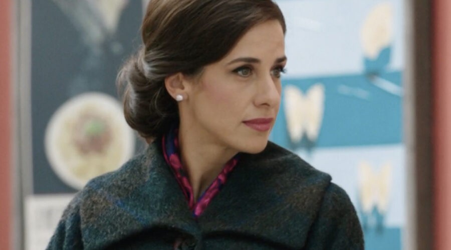 Lara Komar (Gloria Moreau) in una scena della puntata 40 de