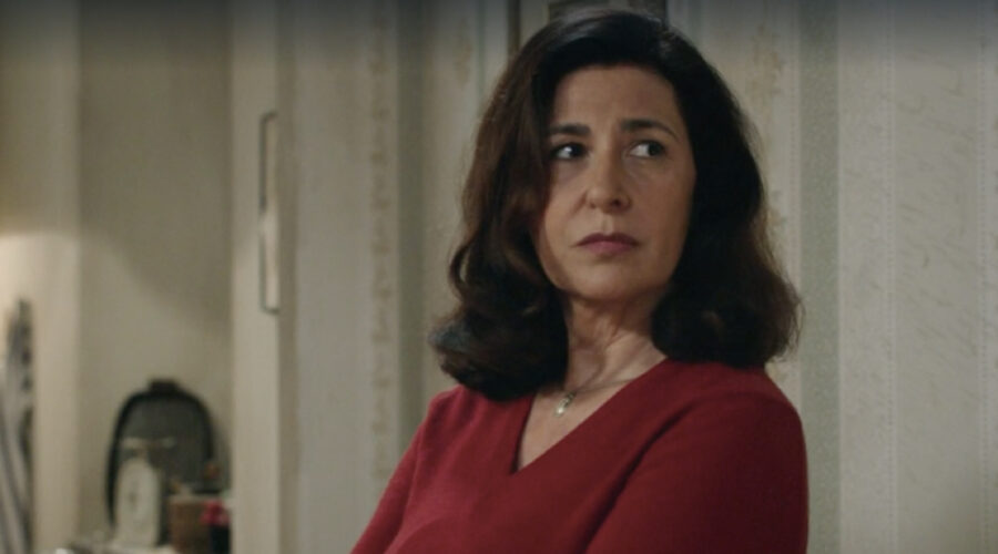 Antonella Attili (Agnese Amato) in una scena della puntata 43 de