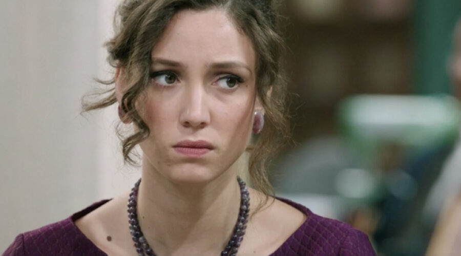 Lucrezia Massari (Flora Gentile Ravasi) in una scena della puntata 45 de