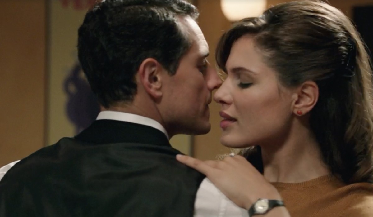Emanuel Caserio (Salvatore Amato) e Giulia Vecchio (Anna Imbriani) in una scena della puntata 48 de 