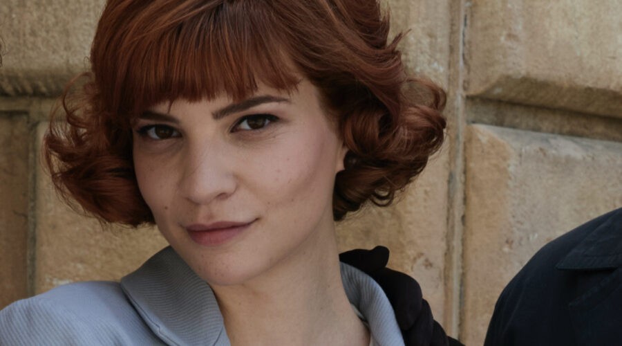 Gaia Bavaro (Gemma Zanatta) in un posato per