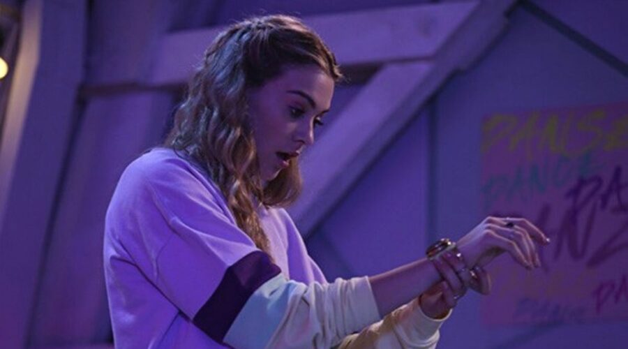 Intrecci del passato: Carolina Domenech è Allegra. Credits: Disney+