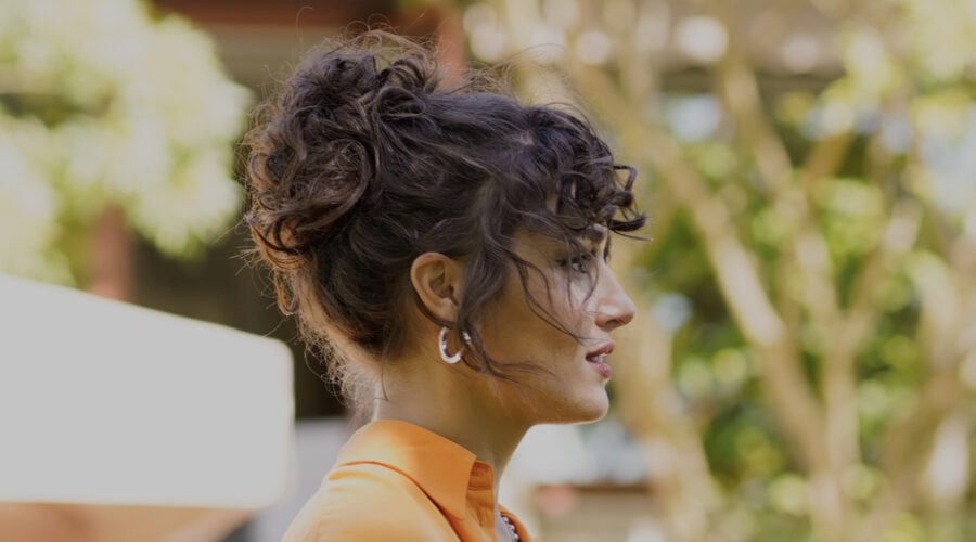 Love Is In The Air: Eda Yıldız interpretata da Hande Erçel. Credits: Mediaset