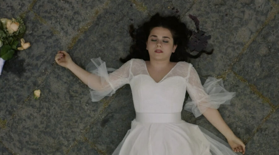 Greta Esposito (Nina) in una scena del secondo episodio di Mare Fuori 2. Credits: Rai