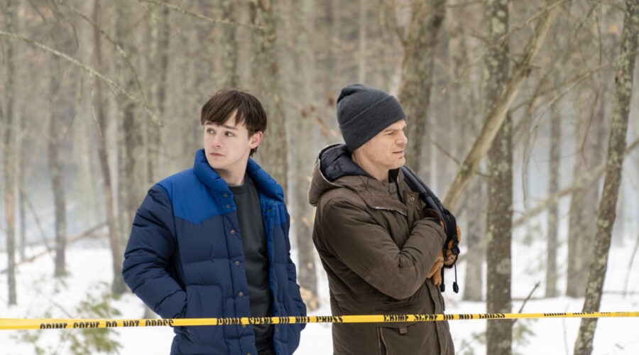 michael c hall (dexter morgan) e jack alcott in una scena di dexter new blood credits hbo sky