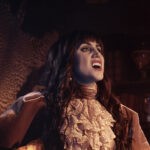 Natasia Demetriou (Nadja) in una foto della prima stagione di 