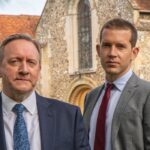 Neil Dudgeon E Nick Hendrix In Una Scena De L'ispettore Barnaby 22 Credits: Giallo