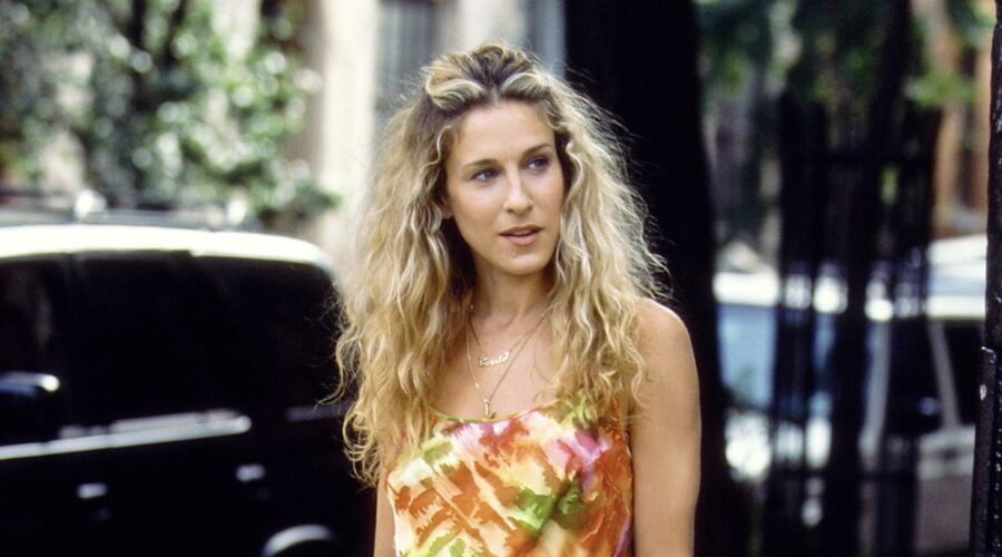 Sarah Jessica Parker (Carrie Bradshaw) In Sex And The City. Credits: Sky Italia