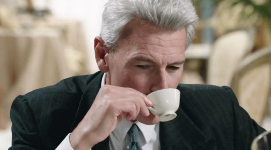 Roberto Farnesi (Umberto Guarnieri) in una scena della puntata 56 de 