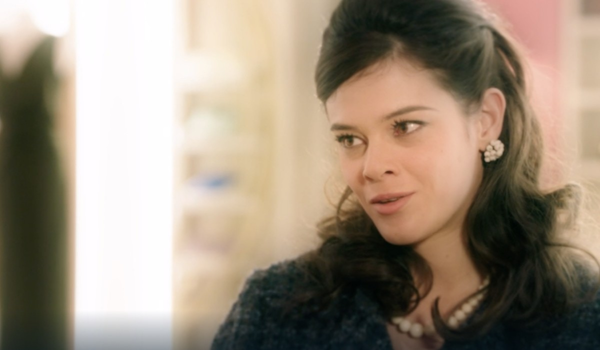 Neva Leoni (Tina Amato) in un flashback della puntata 68 de
