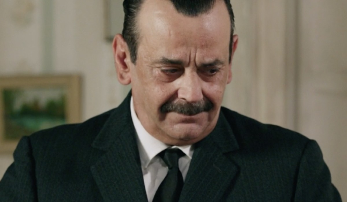 Nicola Rignanese (Giuseppe Amato) in una scena della puntata 49 de 