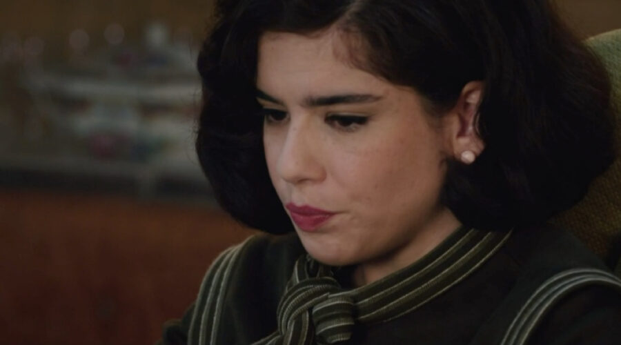 Grace Ambrose (Stefania Colombo) in una scena della puntata 74 de 