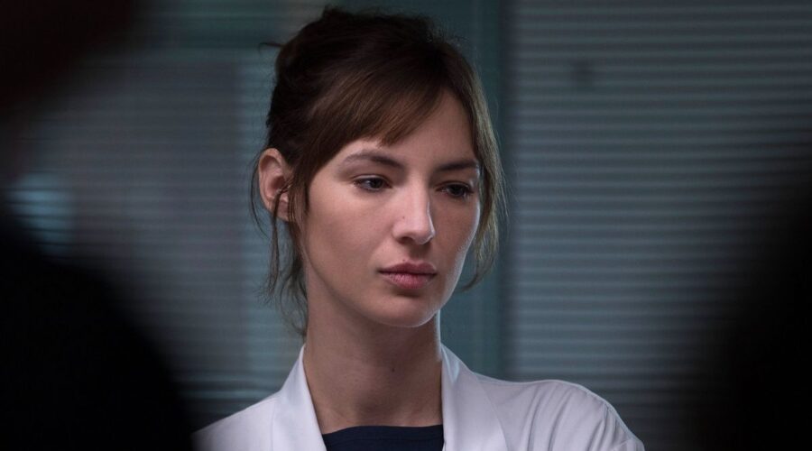 Ippocrate - Specializzandi in Corsia: Louise Bourgoin interpreta Cloè Antovska, una specializzanda. Credits: Sky Italia