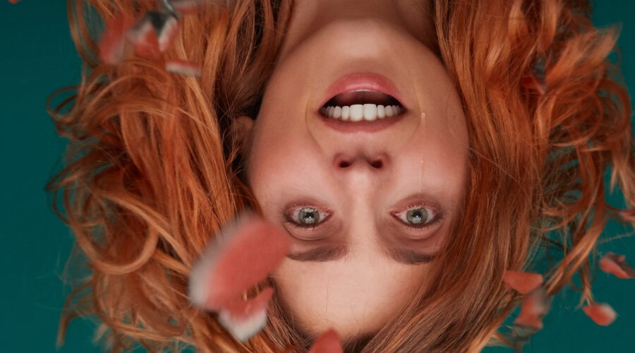 Leticia Dolera Nel Poster Di Vida Perfecta Credits: Disney Plus