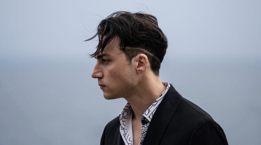 Matteo Paolillo (Edoardo Conte) in una scena di 