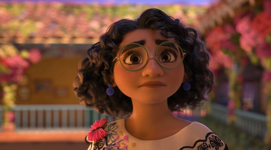 Mirabel Madrigal in una scena di 