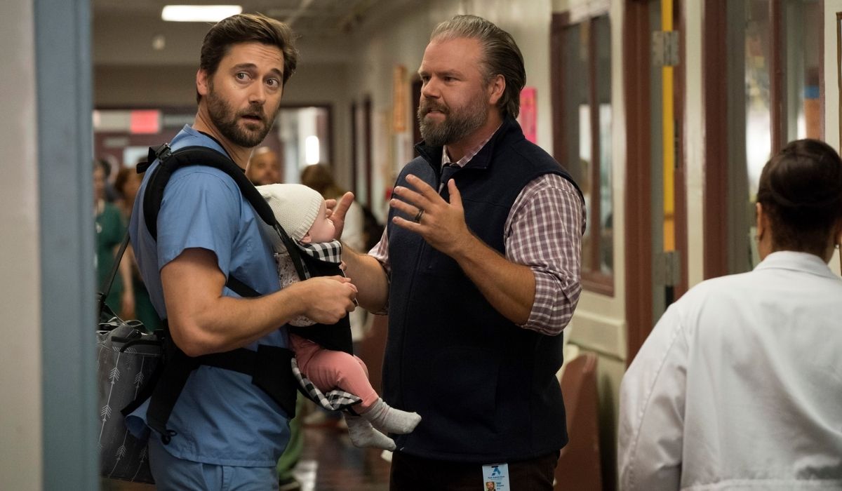 New Amsterdam: Ryan Eggold (Dr. Max Goodwin) in una scena della seconda stagione. Credits: NBC Unviersal/Mediaset (2020)