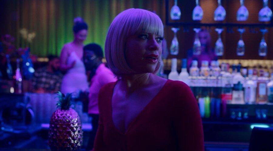 Cush Jumbo in una scena della serie televisiva Stay Close. Credtis: Netflix.